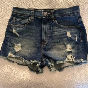 🩳💙EXPRESS DISTRESSED DARK DENIM JEAN SHORTS. SIZE 4. EXCELLENT CONDITION💙